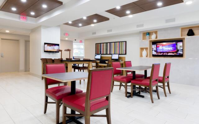 Holiday Inn Express & Suites Hood River by IHG