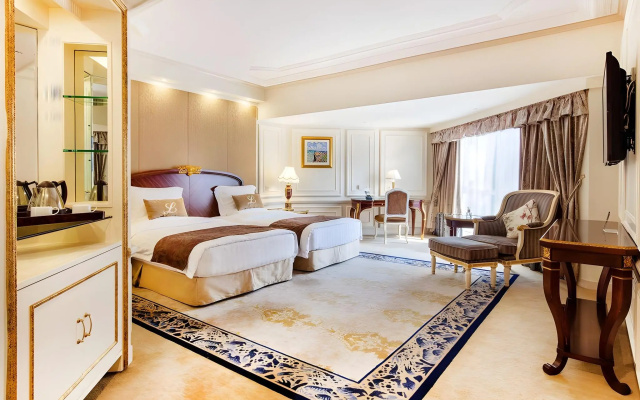 New Orient Landmark Hotel