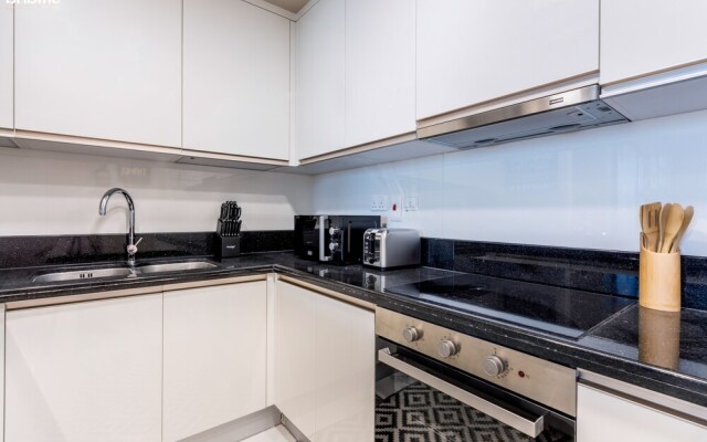 2B-Amna Tower - 4406 by bnbme homes