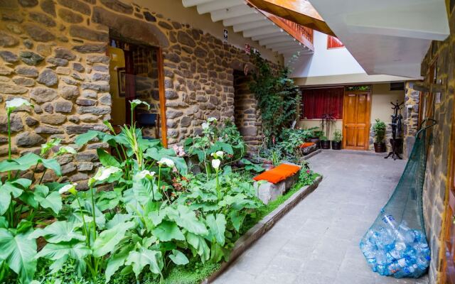 Tikawasi Valley Ollantaytambo