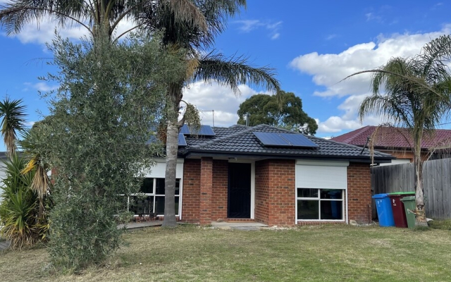 Hampton Park 4BDM Holiday Home Dandenong