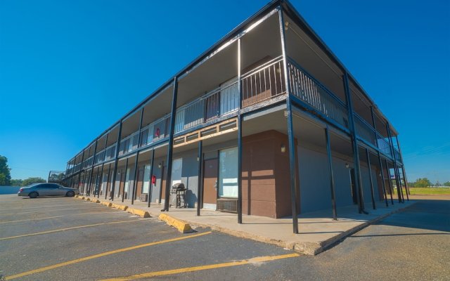 Hotel Comfort Stay by OYO Texarkana East, AR I-30