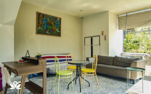 ZEN Rooms Basic Kupang Baru