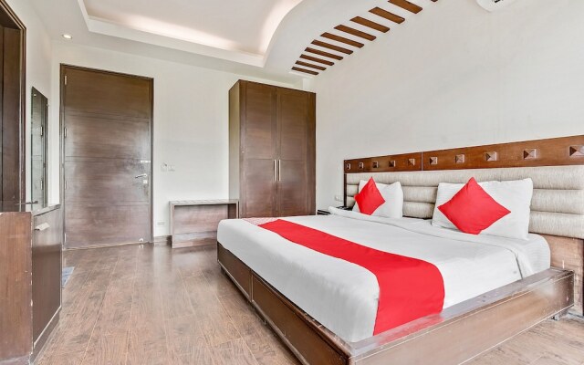 OYO Flagship 5912 Premium Nr Sikanderpur