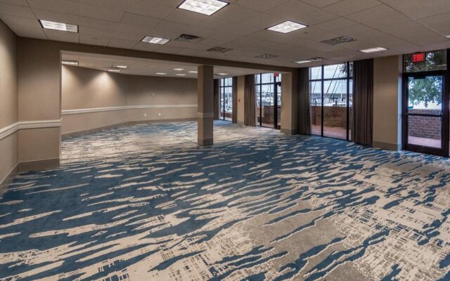 DoubleTree by Hilton New Bern Riverfront