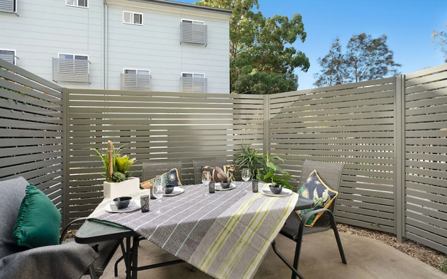 Newcastle Short Stay Apartments - Birmingham Garden Townhouses