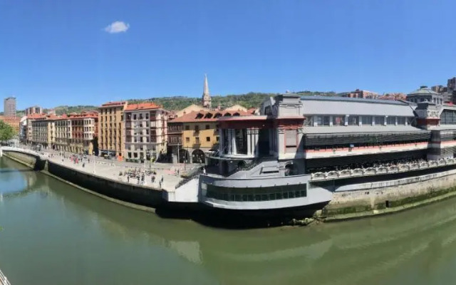 Old Town & River (Casco Viejo Bilbao) E-BI 1138