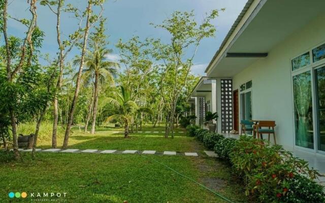 Kampot Riverfront Boutique