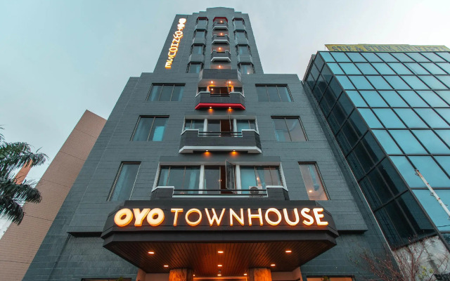 SUPER OYO Townhouse 1 Hotel Salemba