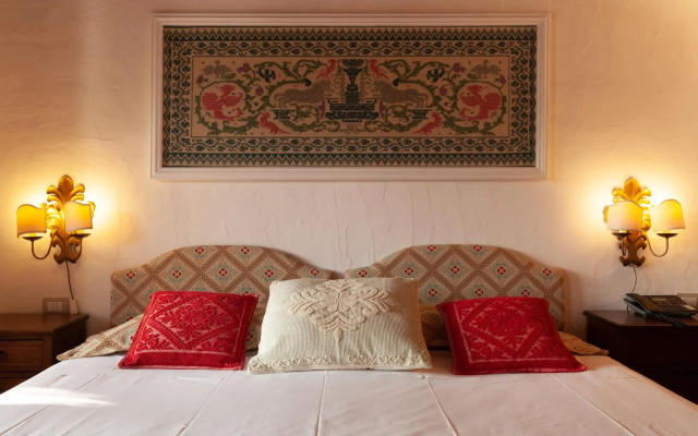 Nora Club Hotel