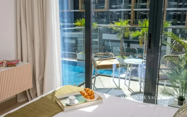 Pool View Studio 10mins From Dubai Mall