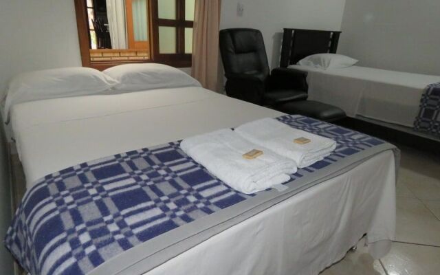 Hostal Juanes - Hostel