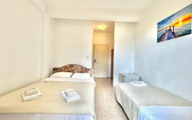 B&M Holiday Rooms