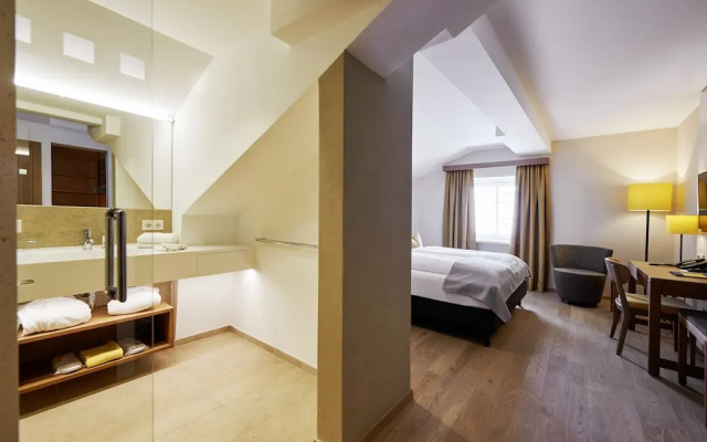 Apres Post Hotel