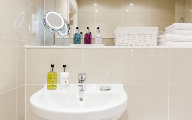 Superior Apartment Bracknell Centre