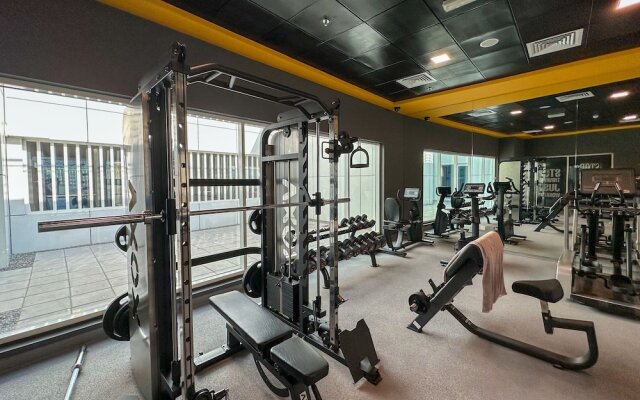 HiGuests - Opal Tower Marina