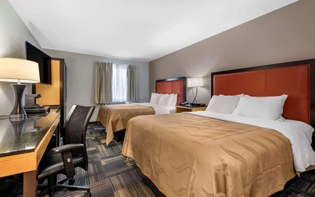 Quality Inn & Suites Evansville Downtown