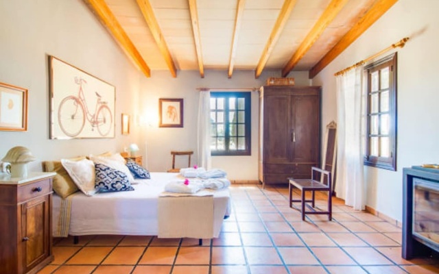 Villa With 3 Bedrooms in Manacor, With Wonderful Mountain View, Private Pool, Enclosed Garden - 20 km From the Beach