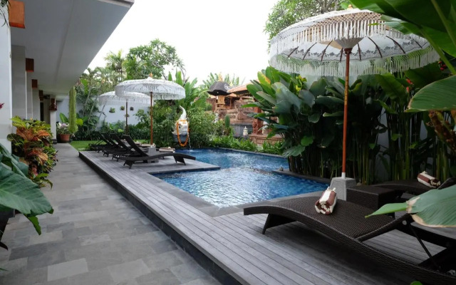Kayu Sugih Guest House