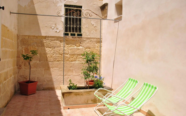 La Corte degli Alessandri