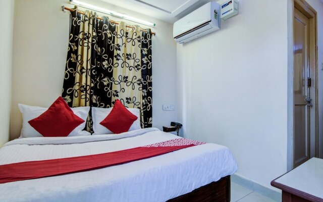 OYO 13321 Hotel Lakshmi Paradise