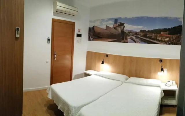 Hostal Restaurante Cornella