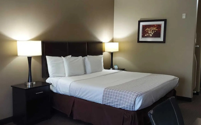 Parkwood Inn & Suites