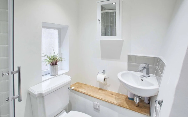 Threadneedle Cottage