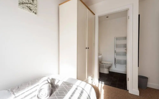 Stunning 3-bed House in Derby