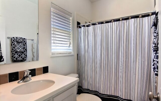 Station Street - 4 Br Townhouse