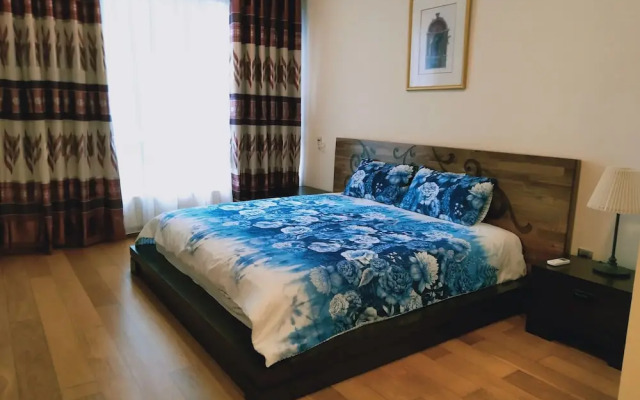 Crest Residence
