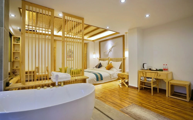 Yuexijiang Boutique Holiday Hotel