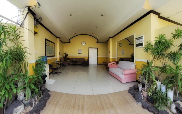 Sunny Point Hotel