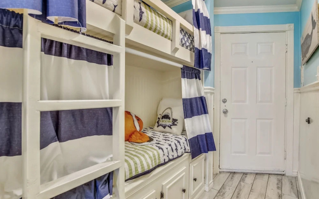 The Beachy Ladybug by Ryson Vacation Rentals