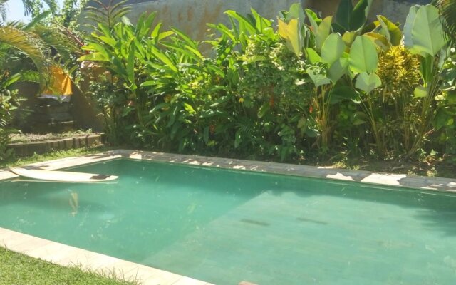 Berawa Beach Garden Hostel