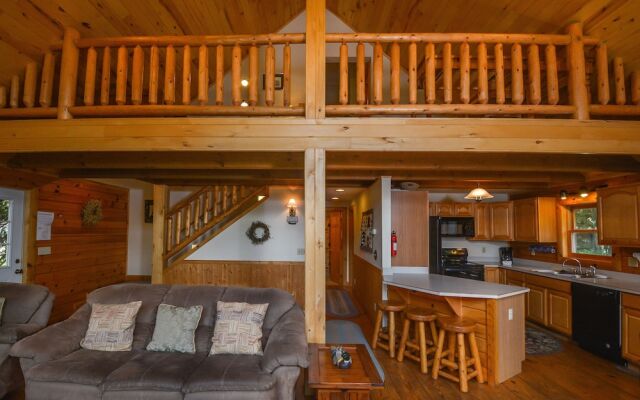 Lucky Bear Lodge 5 Bedroom House