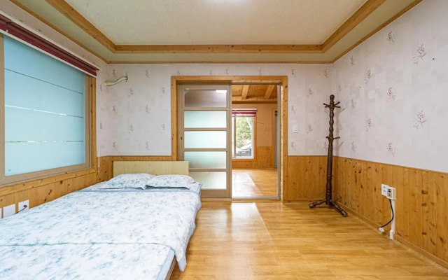 Samcheok Sol Beach Pension