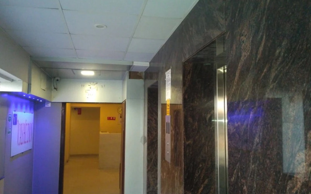 Hotel Vashi Inn