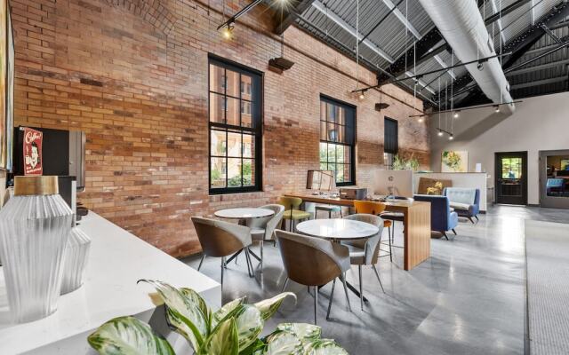 Historic Loft Retreat With Pool