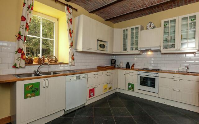 Wonderful Holiday Home in Saint-hubert With Sauna