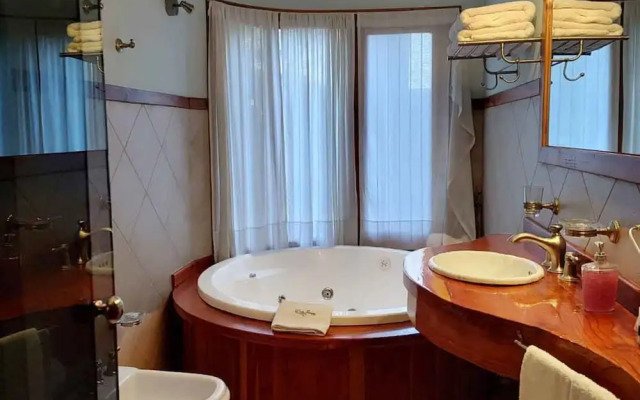 Costa Serena Aparts & Spa