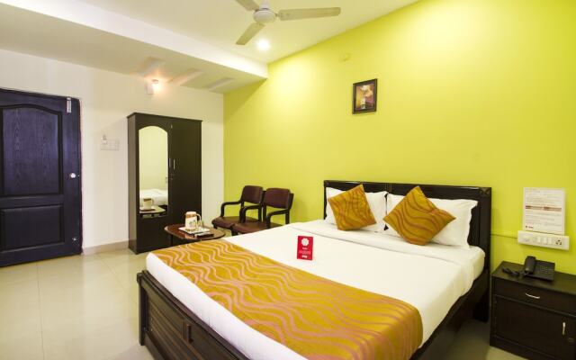 OYO 8618 Mourya Grand