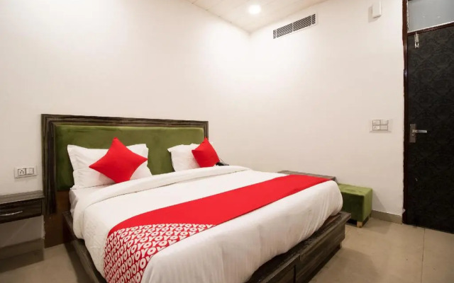 Grand Inn by OYO Rooms