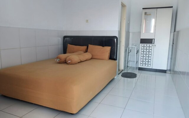 Hotel O Lili Kost SyariahNearKetapang Royal City