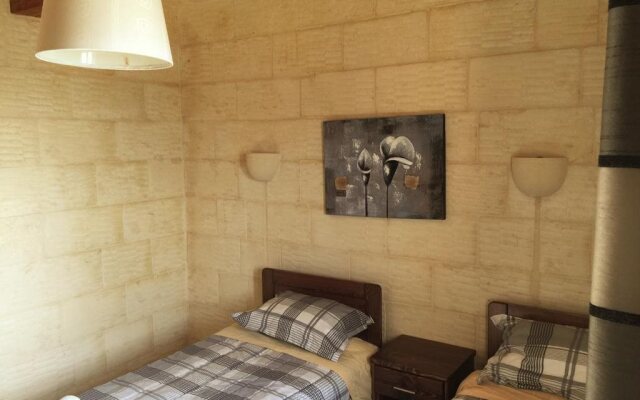Qronfla Farmhouse B&B