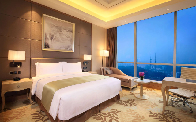 DoubleTree by Hilton Guangzhou-Free Shuttle Bus to Canton Fair Complex & Overseas Buyer Registration Services during Canton Fair Period