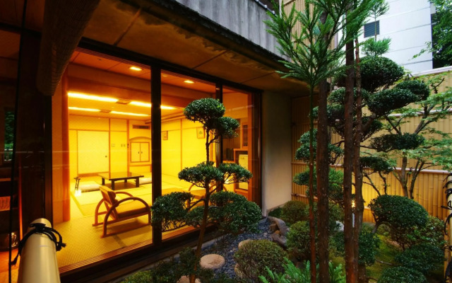 Shoenso Hozukawatei Hotel