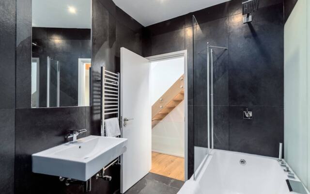 Modern 2br Home in Trendy Dalston W Balcony by Guestready