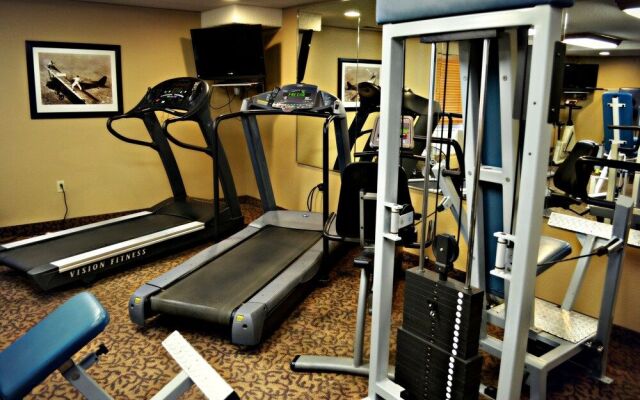 Fossil Creek Hotel And Suites