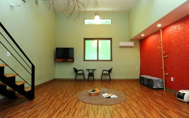 Daeseongri Jayusigan Pension